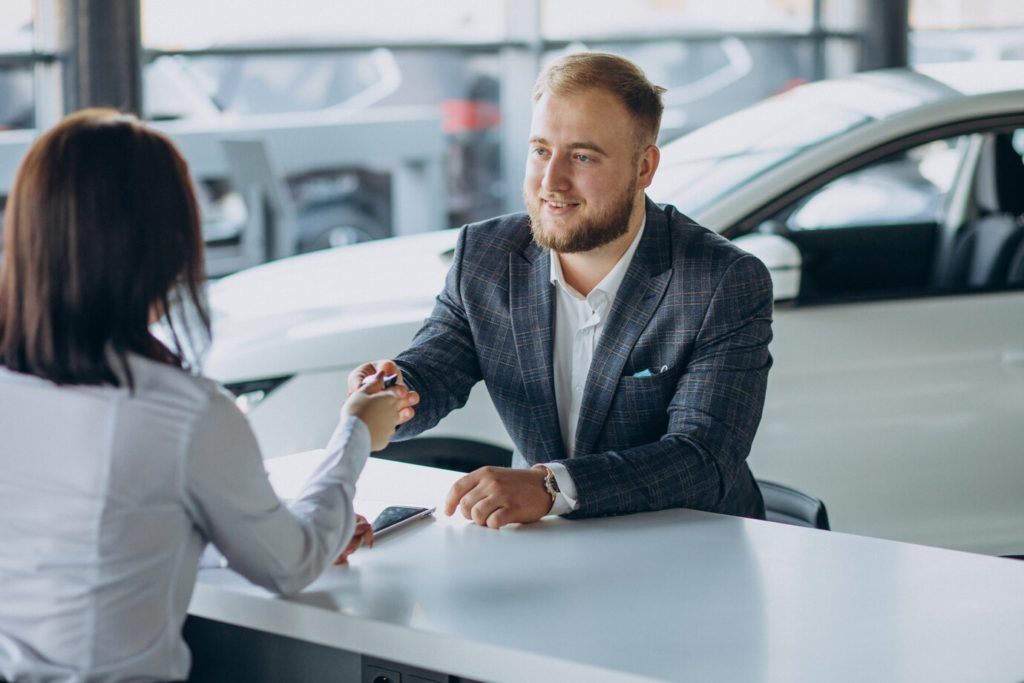 продать дорого авто в Элисте